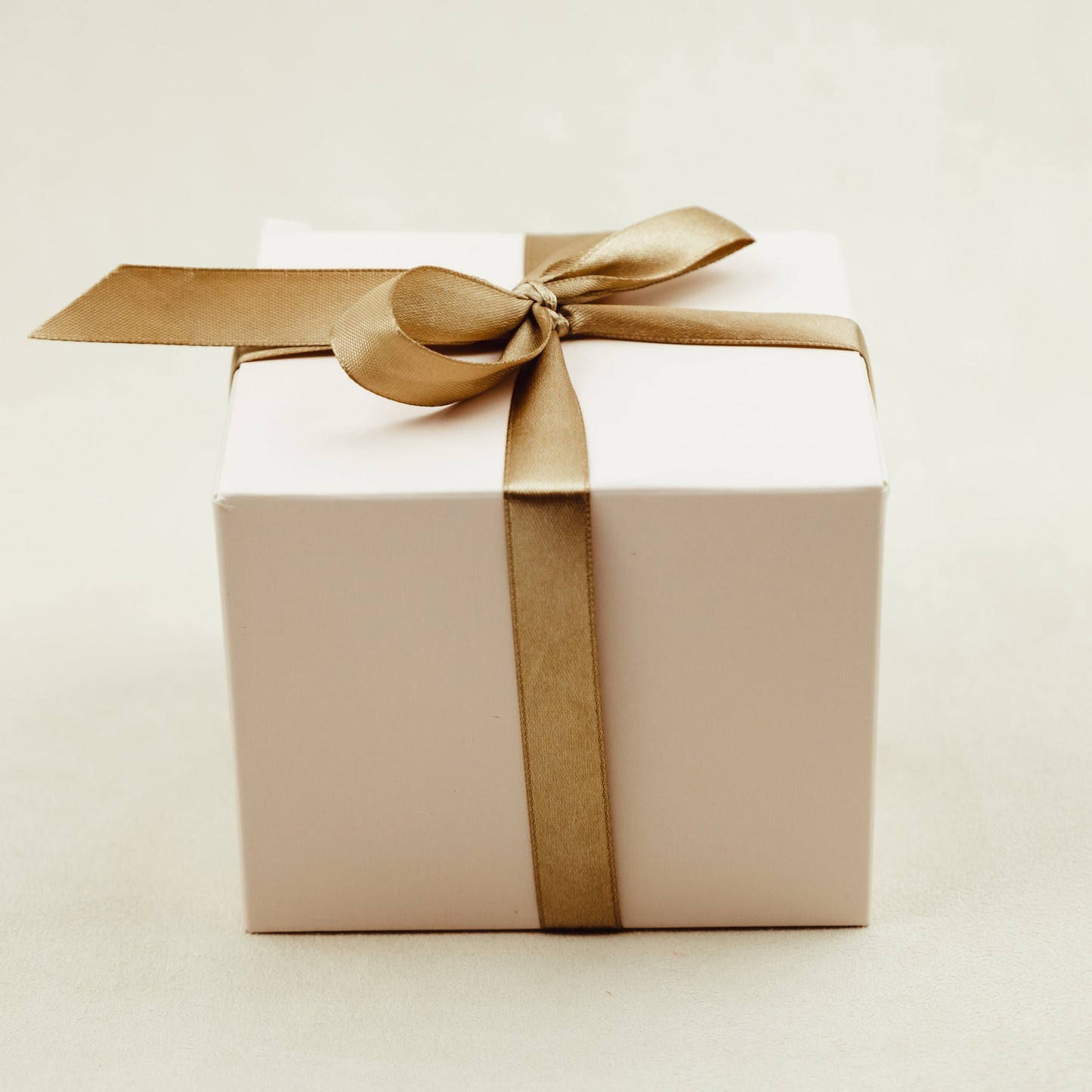 Gift Box with Personalized Soy Candle for Wedding Tied with Ribbon